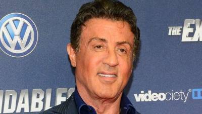 Sylvester Stallone mostró su nueva imagen en redes sociales.