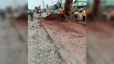 Se trabaja en la excavación de los pilotes.