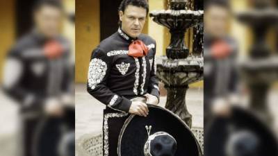 El cantante mexicano habla en exclusiva para Diario LA PRENSA sobre su nuevo álbum “Acaríciame el corazón”.