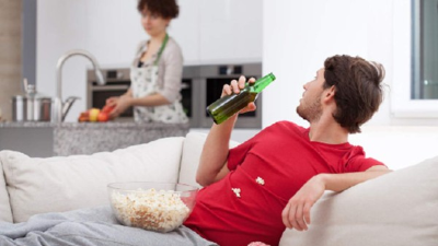 'No sientas pena, tu hijo es un adulto autosuficiente que debe hacerse cargo de sí mismo y de su familia', le dice la Doctora Corazón.