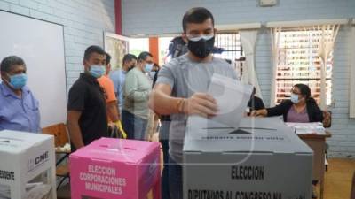 Uno de los centros de votación instalado en San Pedro Sula.