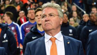 Hiddink y Holanda no pasan su mejor momento en las eliminatorias rumbo a la Eurocopa.