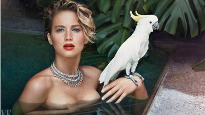 El corte de su cabello también ha evolucionado, acorde a su estilo. Aquí posó para la revista Vanity Fair.