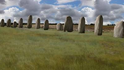 Un grupo de arqueólogos británicos ha descubierto cerca de un centenar de monolitos, enterrados junto al popular Stonehenge, que podrían constituir el mayor monumento neolítico construido en el Reino Unido.