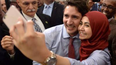 El primer ministro canadiense renovó su apoyo a los refugiados y musulmanes.