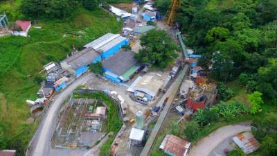 Un equipo de La PRENSA visitó la comunidad y pudo constatar que la mina opera normalmente. Fotos: Franklyn Muñoz