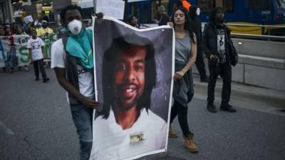 El veredicto en el caso Castile fue el primero de una serie de tres procesos en una semana en la que jueces no lograron condenas contra agentes en tiroteos.// Foto AFP