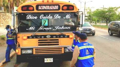 Las unidades que están circulando por autorización deben cumplir con los protocolos de bioseguridad.