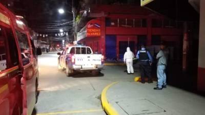 El asesinato contra Gabriel Alonso Alvarado ocurrió en el centro de El Progreso. Luego la Policía detuvo a los dos guardias de seguridad.