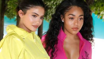 Kylie Jenner y Jordyn Woods rompieron relaciones después que esta última se metiera con el entonces novio de su hermana Khloé Kardashian.