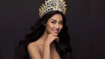 La reina de belleza de Birmania (Myanmar) Swe Zin Htet, quien representa al país conservador en Miss Universo 2019, reveló que es una 'orgullosa lesbiana'.