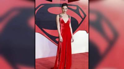 La opinión de los críticos ha sido unánime. A pesar de su breve papel en “Batman vs. Superman”, la Mujer Maravilla es lo mejor de la película del director Zack Snyder.