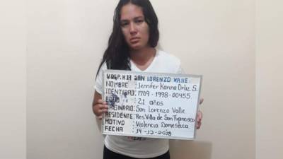 La joven detenida por violencia doméstica contra su pareja.