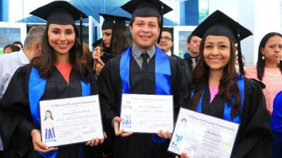 Katheryn Cruz, Roger Mejía y María José Mata.