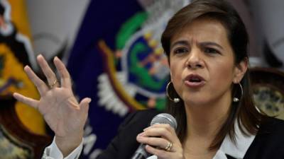 El Congreso ecuatoriano inició un juicio político contra la exministra de Gobierno, María Paula Romo, por el uso de gas lacrimógeno caducado en protestas de 2019. Foto AFP