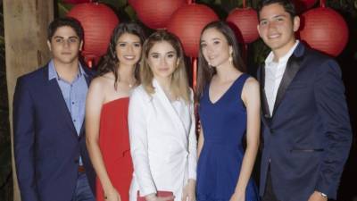 Fernando Flores, Valeria Teruel, Wanda Mainardi, Erika Ruiz y Jim Muñoz.