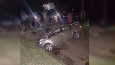 Este es en el automóvil en que se conducían las víctimas al momento del fatal accidente.