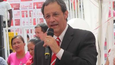 El presidente del Consejo Central Ejecutivo del Partido Liberal, Mauricio Villeda.