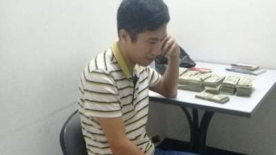 Wenbin Su fue detenido con dinero sin declarar.
