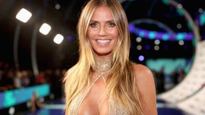 La modelo Heidi Klum respondió a las críticas que recibió por un vestido que lució en el concurso 'Making The Cut'.