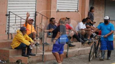Muchos pobladores del municipio de La Lima lo perdieron todo durante las inundaciones.