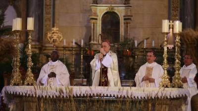 El cardenal, Óscar Andrés Rodríguez Maradiaga en la misa de hoy Jueves Santo.