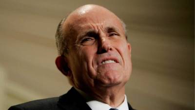 El exabogado del exmandatario Donald Trump, Rudy Giuliani, ha tenido un cambio radical en su vida política. FOTOS: AFP