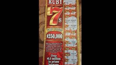 Los números ganadores impresos en la parte superior del papel eran 2 y 1.