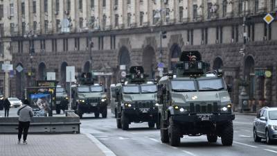 Las sirenas de ataque aéreo sonaron en el centro de Kiev cuando las DEMAS ciudades de Ucrania fueron atacadas.