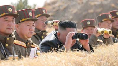 Kim Jong-un presencia un ensayo balístico, foto archivo AFP.