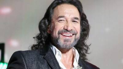 Marco Antonio Solís publicó una inusual foto en Instagram.