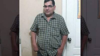 Agenor Gonzales se iba ir ayer para Nicaragua a ver a su mamá que está enferma, pero no había chofer para el bus y por eso trabajó.