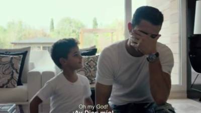 Los Cristianos en la cómica escena de risas y desesperación.