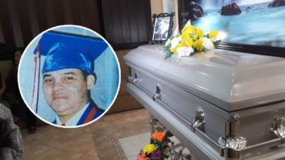 Los restos de Larry Elí Murillo Moncada están siendo velados en una funeraria de La Ceiba.