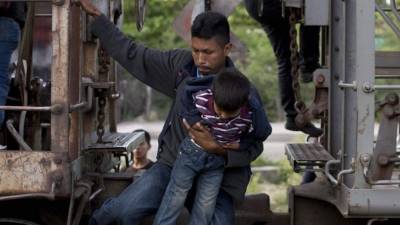 La oleada de niños migrantes motivó la idea del plan.