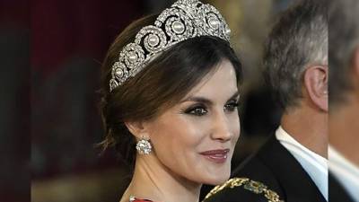 Después de la polémica por el bochorno que hizo pasar a su suegra, la reina Sofía, Letizia de Borbón busca reivindicarse con la madre de su esposo y el resto del mundo.