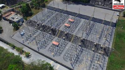Planta que distribuye energía hacia diferentes puntos del país ubicada en Santa Cruz de Yojoa.
