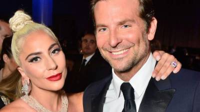 Lady Gaga consiguió su cuarto #1 en la lista de Billboard Hot 100, y Bradley Cooper su primero.