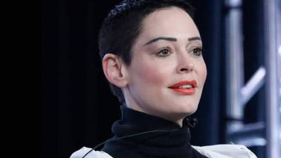Rose McGowan relató en su nuevo libro, Brave, cómo el productor la ultrajó y todos le dieron la espalda.// Foto archivo.
