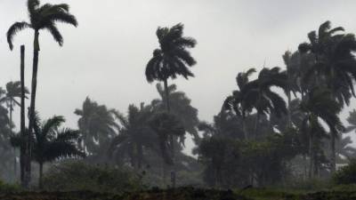 El huracán presenta vientos máximos sostenidos de 185 kilómetros por hora (115 m/h). EFE/Archivo