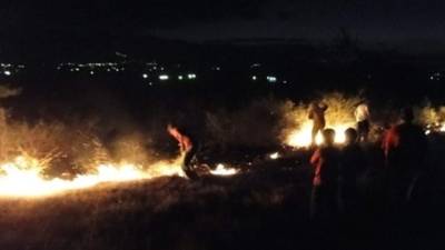 Los rebeldes islamistas llegaron hasta la aldea para incendiarla.