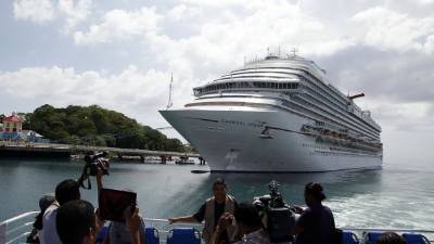 Más de 5,000 cruceristas llegan hoy a Roatán. Fotgrafía de Esaú Ocampo.