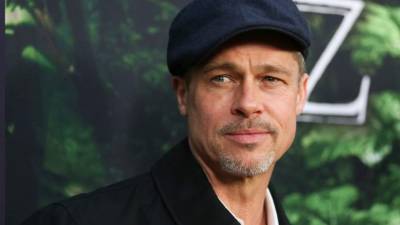 Aunque fue bombardeado con preguntas, Pitt no hizo muchos comentarios a su llegada a la premier.