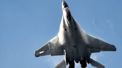 Los vuelos de prueba del nuevo caza ligero Mig-35 se realizaron el jueves y fueron presenciados a través de videoconferencia por Vladimir Putin.