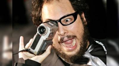 La productora del famoso también podría cerrar.