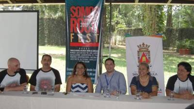 Los organizadores dieron una conferencia de prensa.