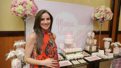 Ericka Facussé de Handal está emocionada por la llegada de su linda bebé, el tercer hijo de su hermosa familia.