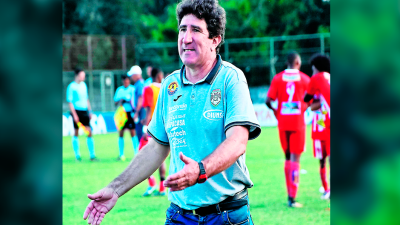 Regreso. El estratega argentino Héctor Vargas desea volver a dirigir y está dispuesto a escuchar ofertas de algún buen proyecto que se le presente.