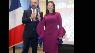 El embajador Pierre-Christian Soccoja y la designada presidencial Olga Alvarado.