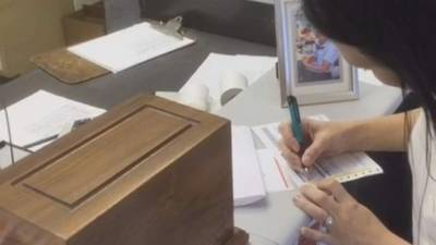 La mujer contactó al hermano del fallecido y le envió una carta con las cenizas.